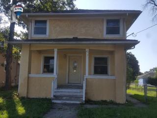 472 Liberty St, Hoffman Estates, IL 60084-1934