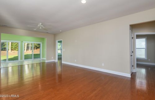 29 Mystic Point Dr, Bluffton SC 29909-2073 exterior