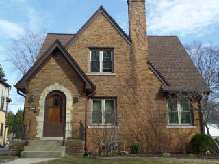 1932 71st St, Milwaukee, WI 53213-1822