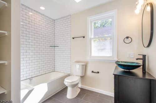 40 Arverne Ter, Irvington NJ  07111-3815 exterior