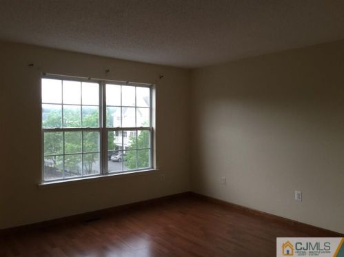 7 Guisborough Way, Edison NJ  08820-4635 exterior