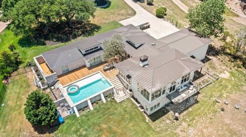 17913 Flagler Dr, Austin TX  78738-7639 exterior