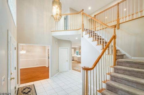 24 Denise Dr, Kinnelon, NJ 07405-2951