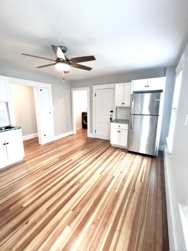 169 Orchard St, Wallingford, CT 06492-4521