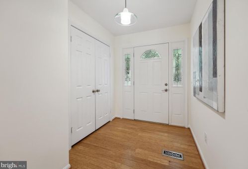 345 Crescendo Way, Silver Spring, MD 20901-5019