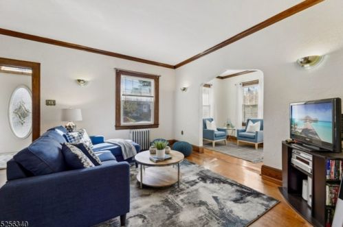 5 Colgate Rd, Maplewood NJ 07040-2807 exterior