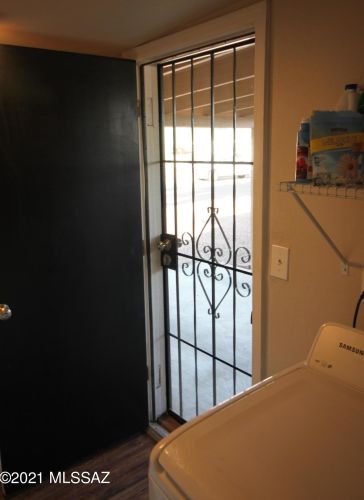 7365 Eastview Dr, Tucson AZ 85710-5519 exterior