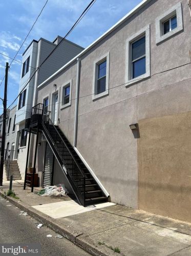 2630 Dickinson St, Philadelphia PA  19146-4433 exterior