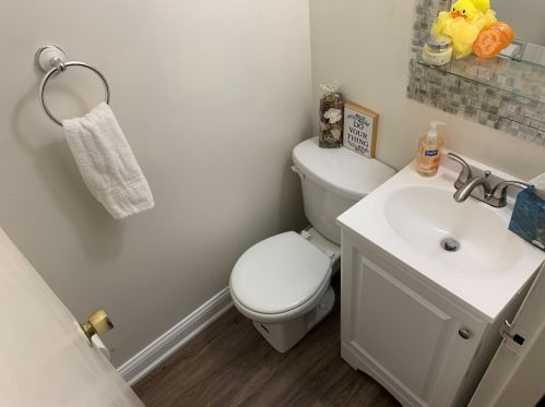 6166 Sheridan Rd, Chicago IL  60660-2836 exterior