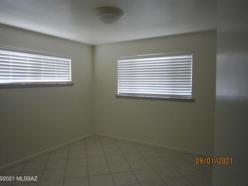 2833 Blacklidge Dr, Tucson AZ  85716-1803 exterior