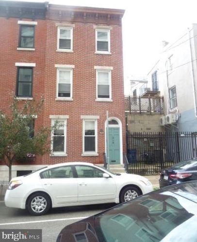 324 18 St, Philadelphia PA 19140-1014 exterior