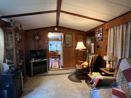 7 Bailey Dr, Concord NH 03303-2700 exterior