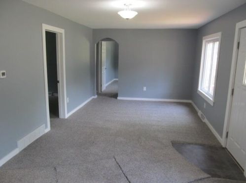 5289 Keyes Dr, Kalamazoo MI  49004-2613 exterior