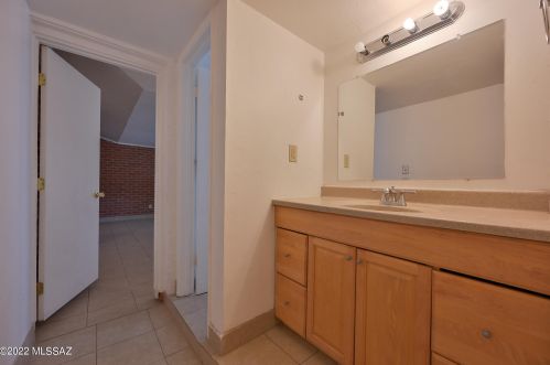 5002 1 St, Tucson AZ 85711-1507 exterior