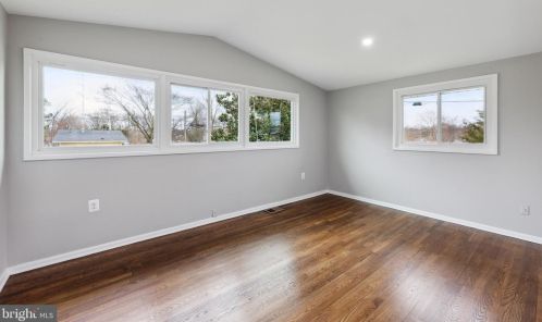 4000 Javins Dr, Alexandria VA  22310-2037 exterior