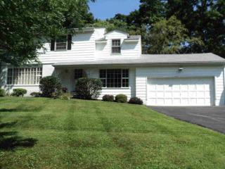 9 Bobrick Rd, Poughkeepsie, NY 12601-5107