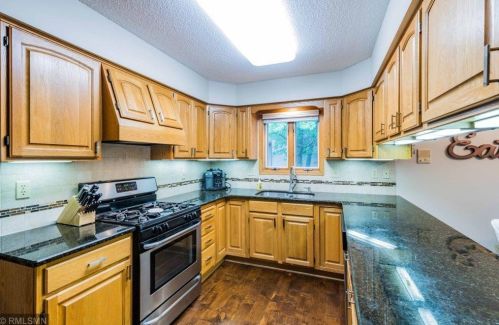 2224 Ariel St, Saint Paul MN 55109-2852 exterior