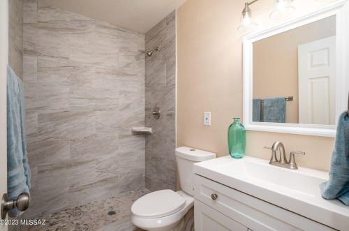 2617 Coconino Vis, Tucson AZ  85713-4002 exterior