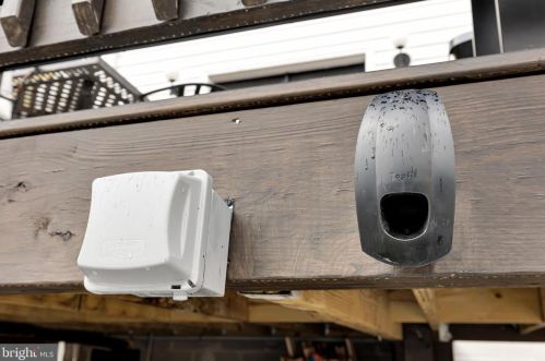 815 Longfellow St, Washington DC  20011-8205 exterior