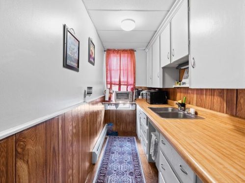 88 Prospect St, Woonsocket RI 02895-1910 exterior