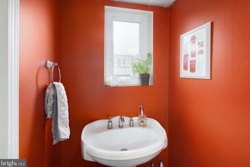 4731 Hazel Ave, Philadelphia PA  19143-2022 exterior