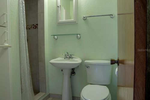 2917 Nancy St, Orlando FL 32806-1659 exterior