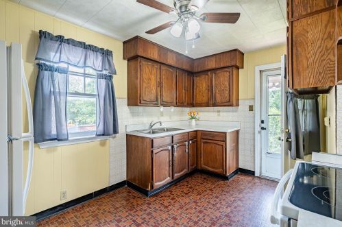 35 Norman St, Chester PA 19014-2140 exterior