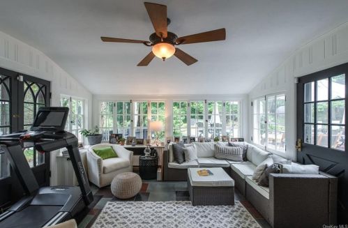 97-105 Kingwood Park, Poughkeepsie NY  12601-5448 exterior