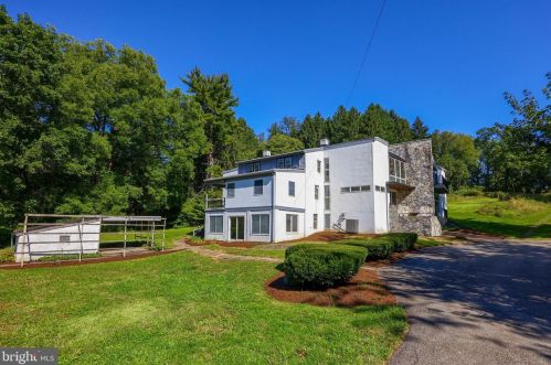 1944 Millersville Rd, Lancaster PA 17603-6153 exterior