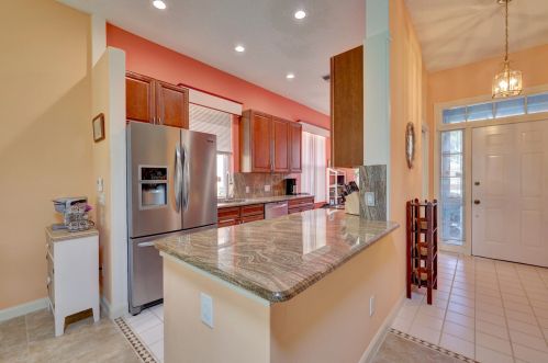 1553 Amherst Dr, Fort Pierce FL 34986-2413 exterior