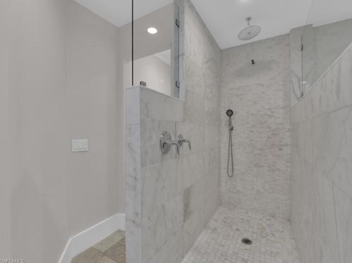 5840 Copper Leaf Ln, Naples FL 34116-6716 exterior