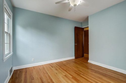 936 Currie Pl, Milwaukee WI 53213-3006 exterior