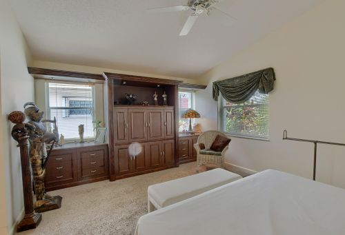 9679 Harbour Lk Cir, Boynton Beach FL 33437-3812 exterior