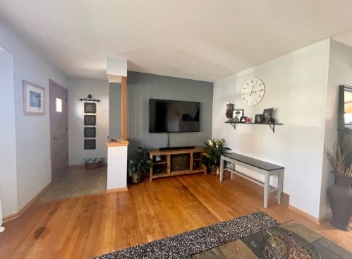 6579 Dodge Pl, Milwaukee WI  53220-1832 exterior