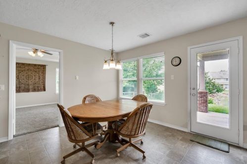 327 Cpe Conroe Dr, Montgomery TX 77356-5718 exterior