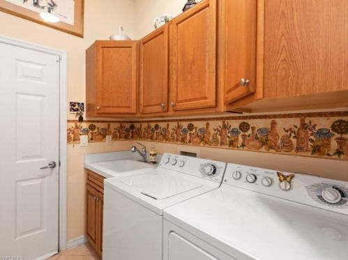 3535 Grand Cypress Dr, Naples FL 34119-7923 exterior