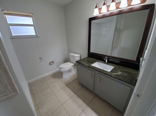 348 Placid Ave, Fort Pierce FL 34983-1130 exterior