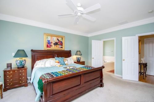 186 Country Club Dr, Seymour CT 06478-1196 exterior