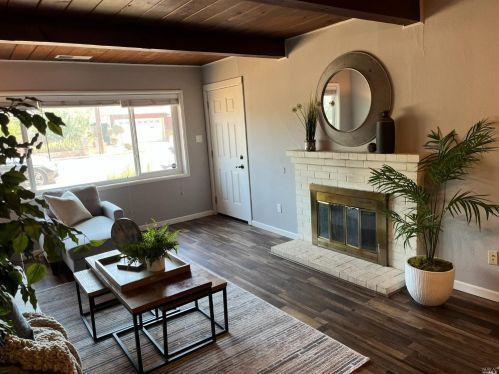 1367 Coventry Rd, Concord CA 94518-1120 exterior