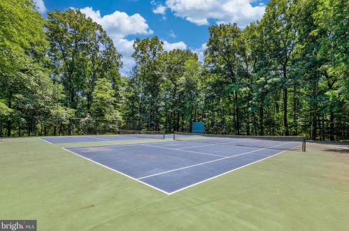 11404 Fairoak Dr, Silver Spring MD  20902-3137 exterior