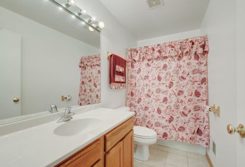 1315 Kildare Ave, Chicago IL 60651-1728 exterior