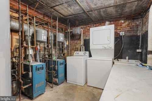 3929 Fulton St, Washington DC 20007-1379 exterior