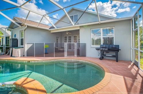 10118 Arbor Run Dr, Tampa FL 33647-2955 exterior