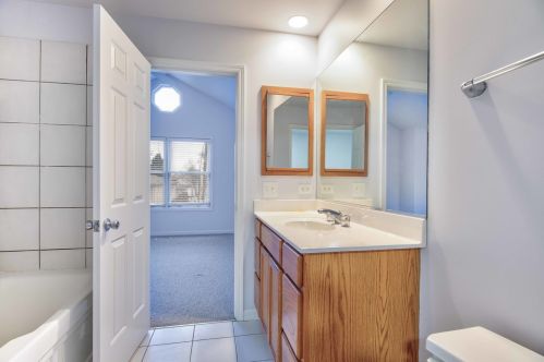 1209 33rd St, Chicago IL 60608-6322 exterior