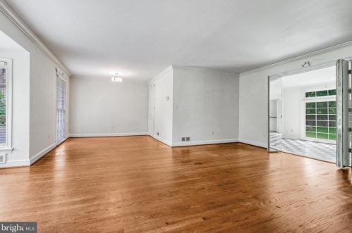 7209 Matthew Mills Rd, Mc Lean VA  22101-2643 exterior