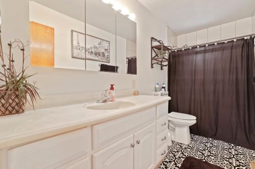 545 Quincy Rd, Turlock CA  95380-4329 exterior