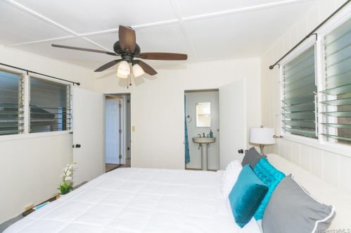 536 12 Ave, Honolulu HI exterior