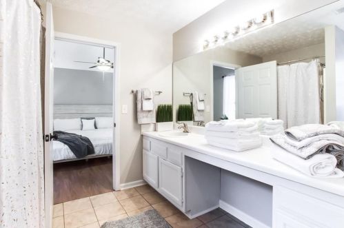 3804 Benjamin Ct, Atlanta GA 30331-2056 exterior