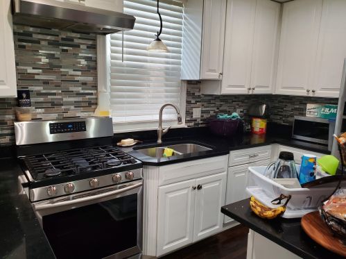 7222 Marshfield Ave, Chicago IL 60636-3809 exterior