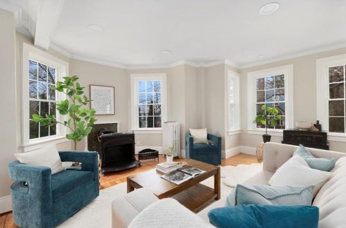 294 Doyle Ave, Providence RI  02906-3355 exterior